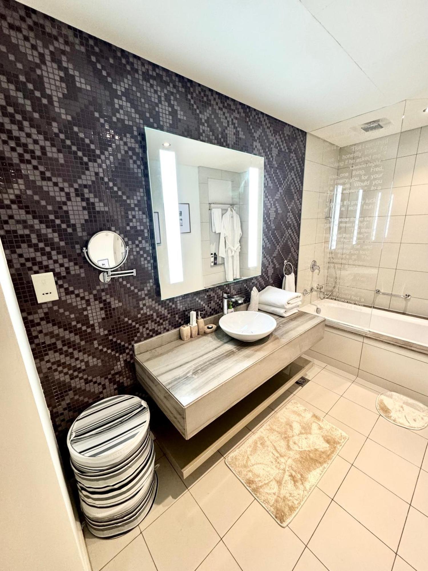 अपार्टमेंट Luxury 1br - 5 Min Drive To Mall-5 Star Facilities Dubai